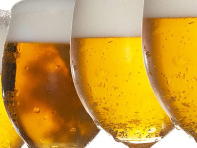 Escritor revela como cinco cervejas sumiram da conta do bar